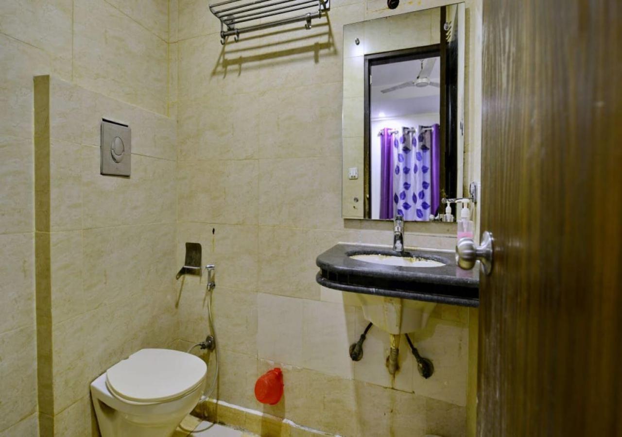 Hotel International Neelam Near New Delhi Railway Station Exterior photo